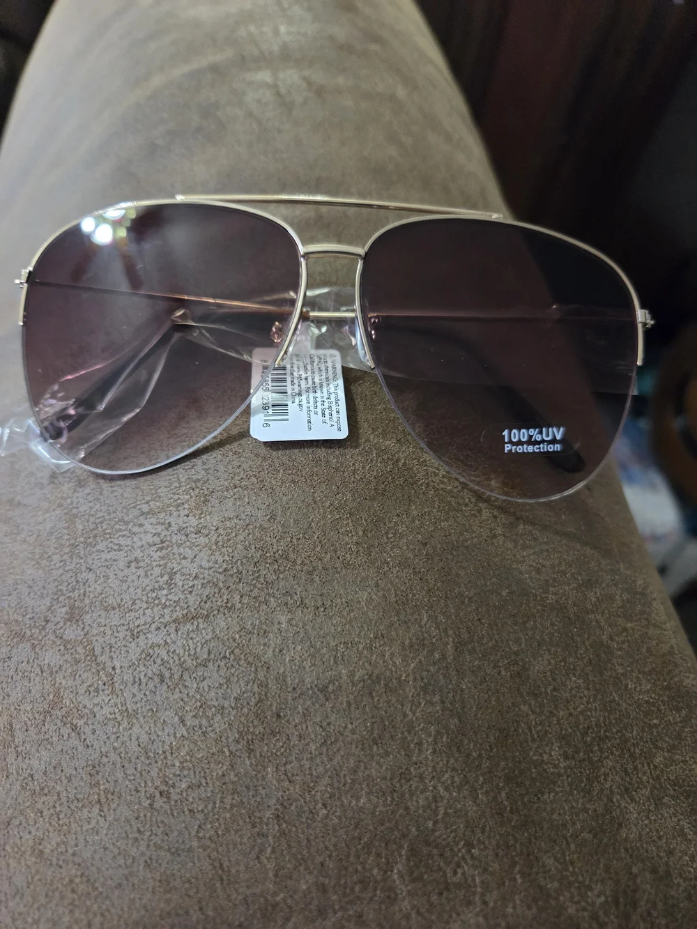 Aviator Sunglasses with Pink Gradient Lenses and Gold Frame